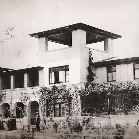 Summerwood Guest House-3